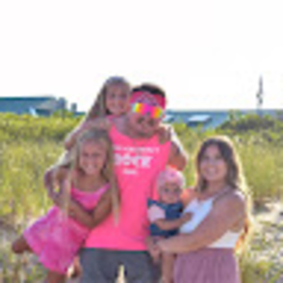 Meet your Posher, Josh - Picture 1 of 1